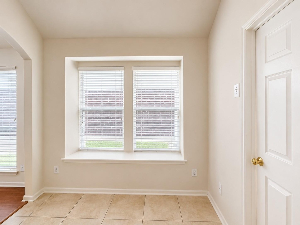20410 Nelva Park Court - Photo 17
