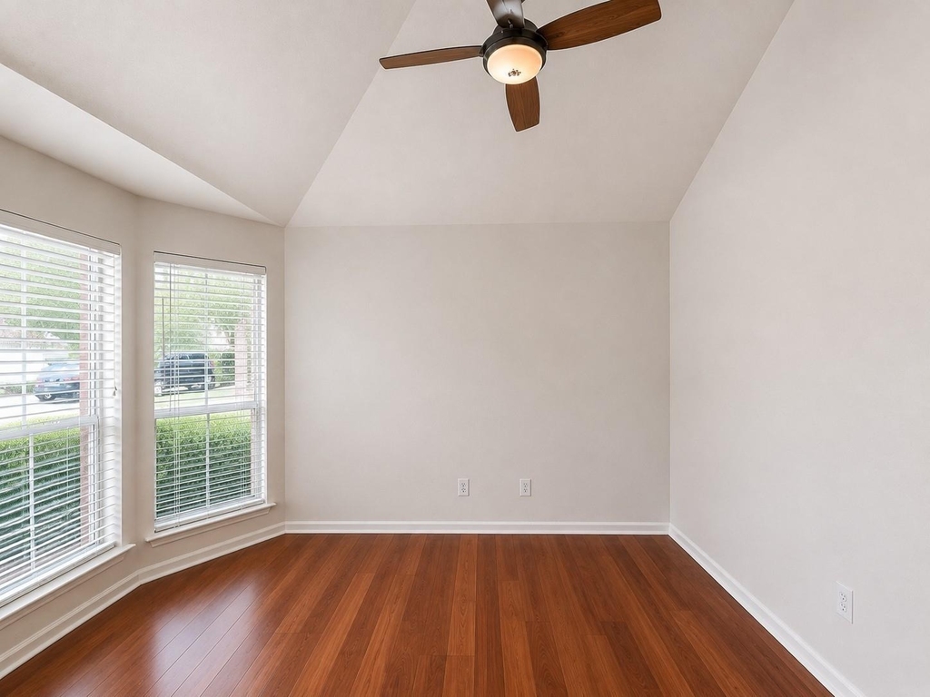 20410 Nelva Park Court - Photo 10