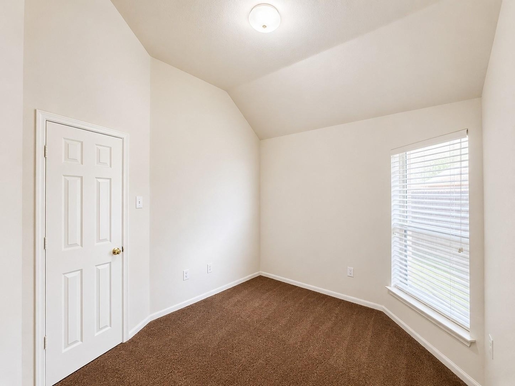 20410 Nelva Park Court - Photo 25