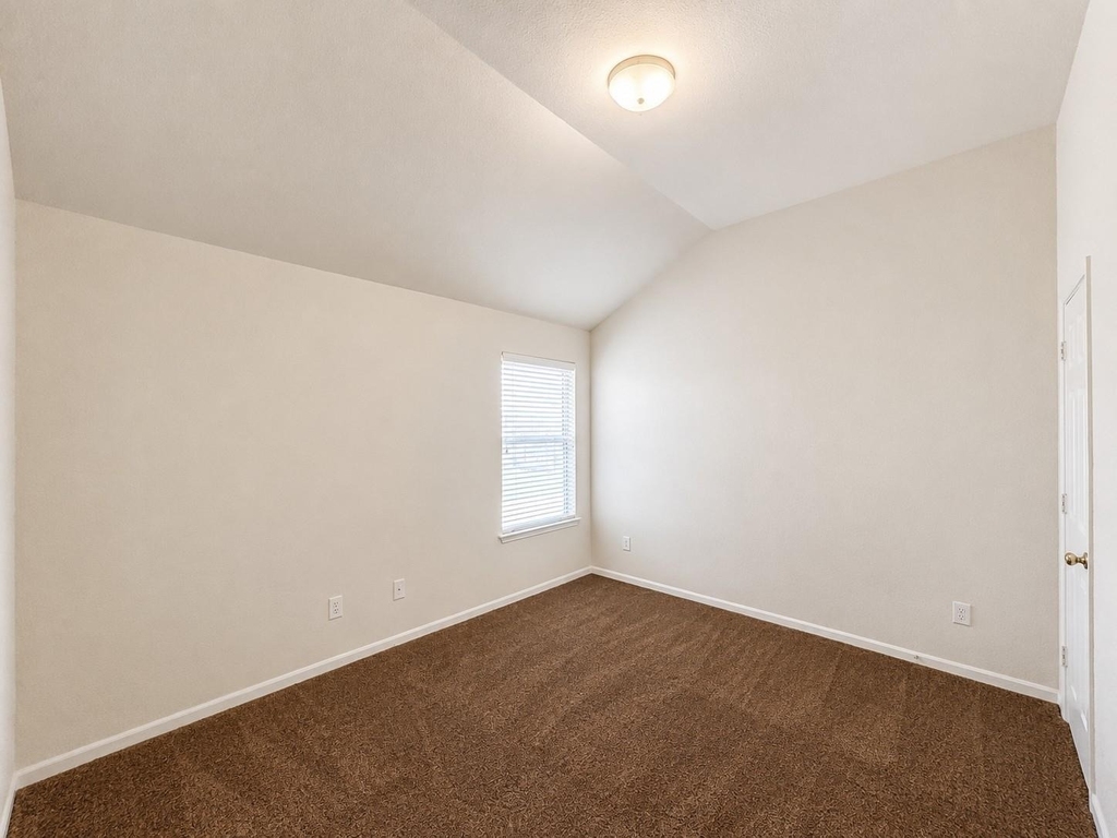 20410 Nelva Park Court - Photo 31