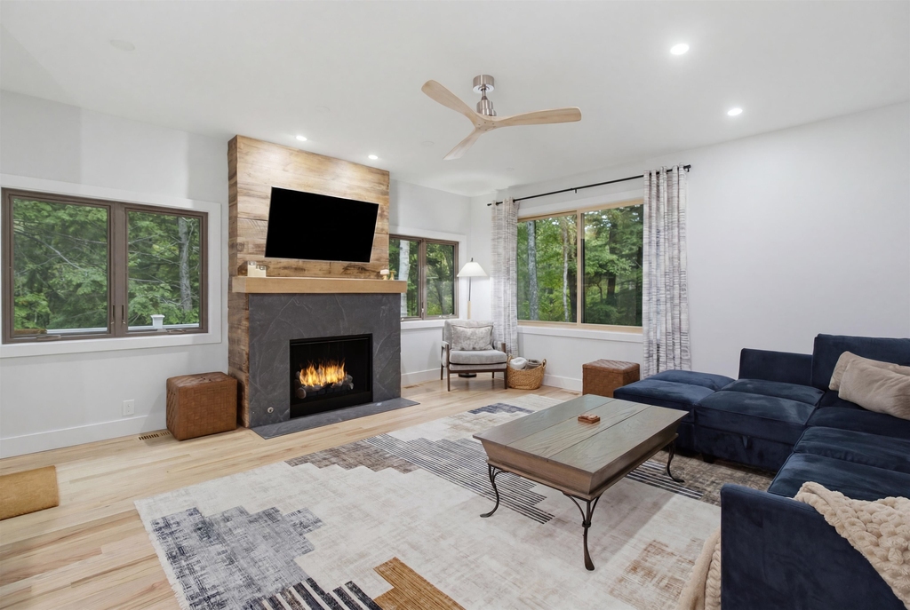 22 Reynolds - Photo 0