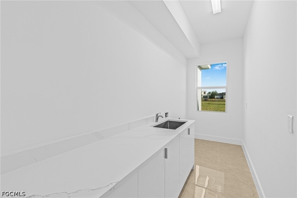821 Nw 37th Place - Photo 31