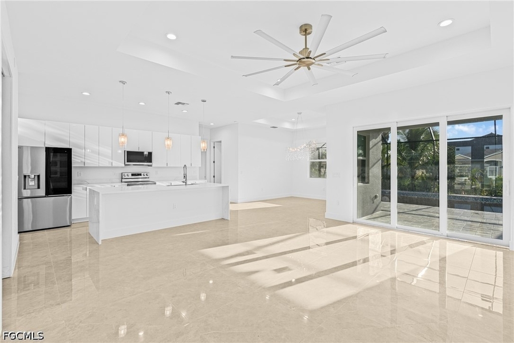 821 Nw 37th Place - Photo 9