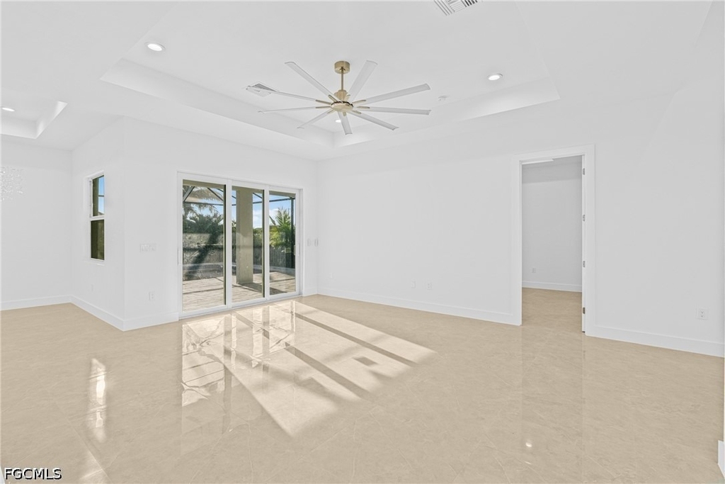821 Nw 37th Place - Photo 10