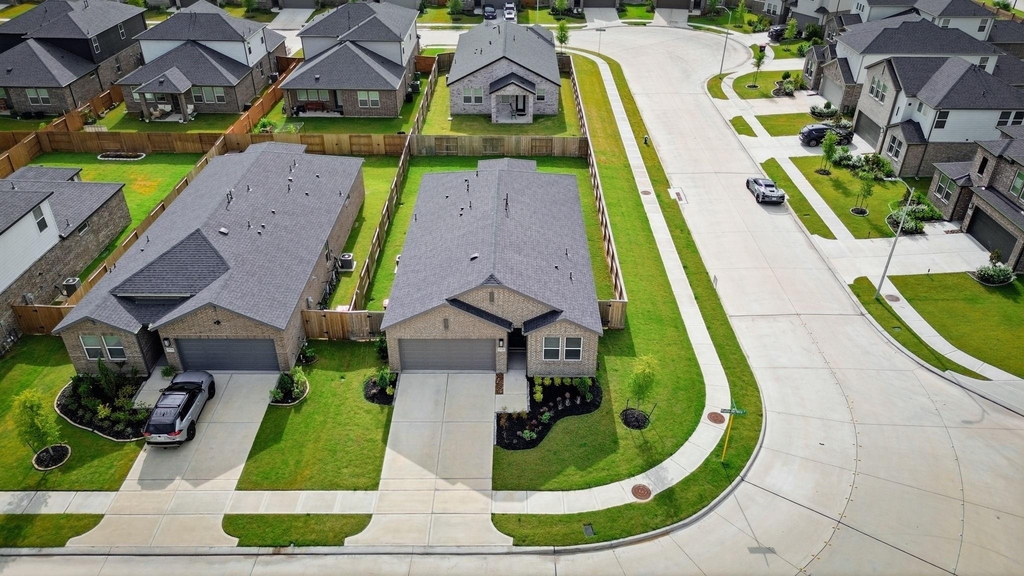 9710 Rialto Heights Drive - Photo 19