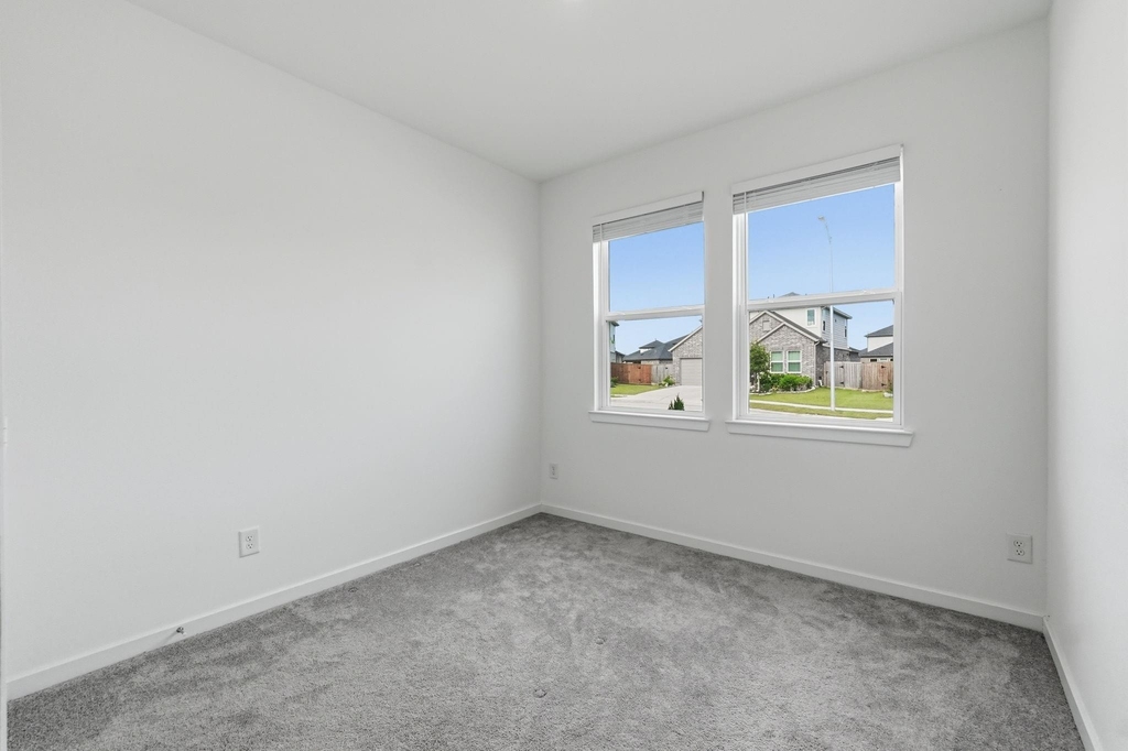 9710 Rialto Heights Drive - Photo 4