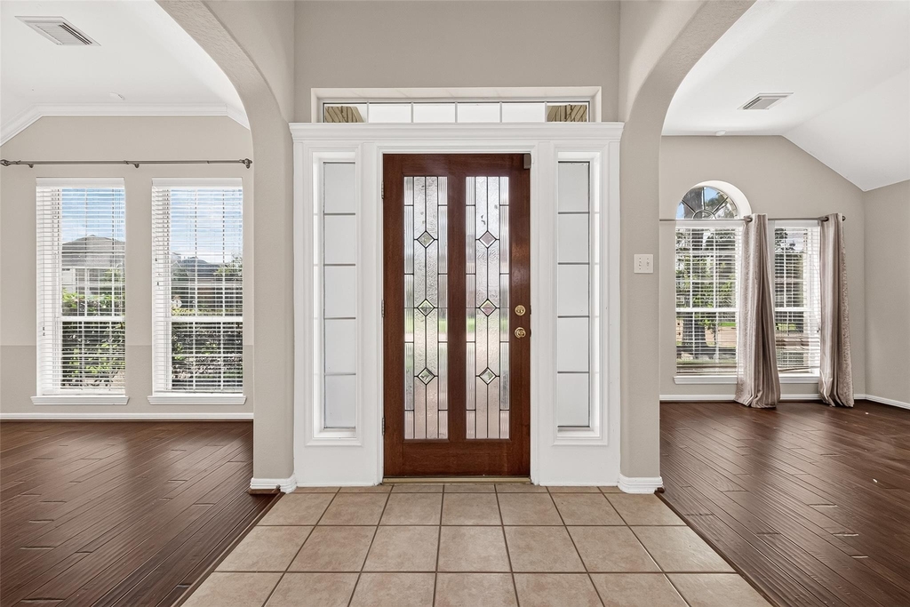 2726 Martinec Drive - Photo 2