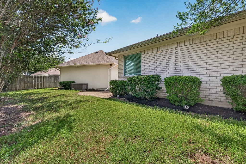 2726 Martinec Drive - Photo 27