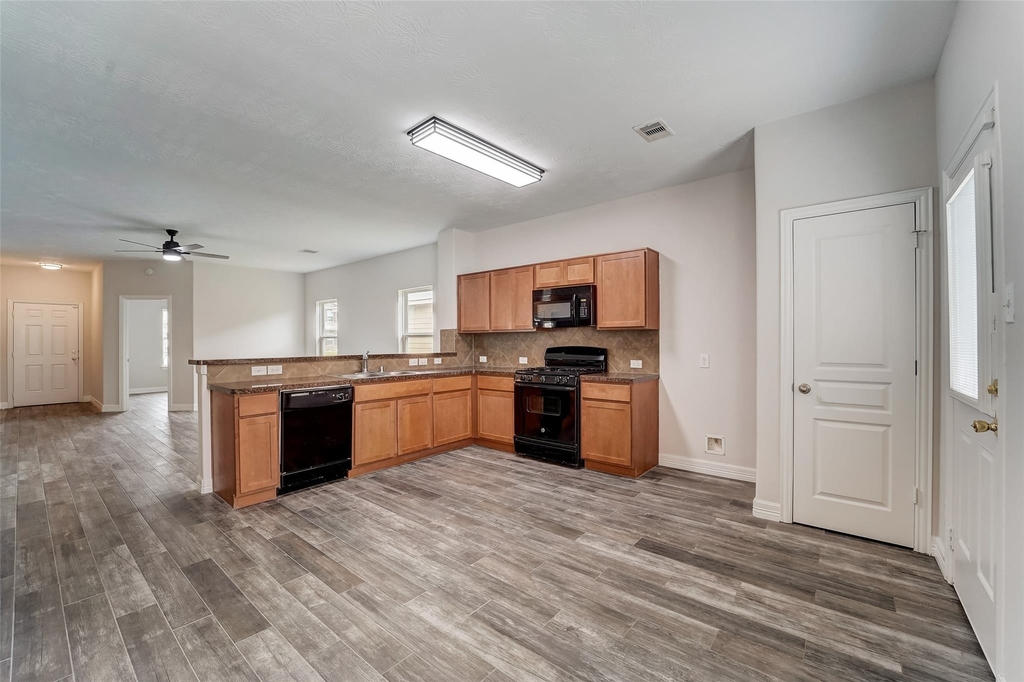 315 Apache Field Lane - Photo 8