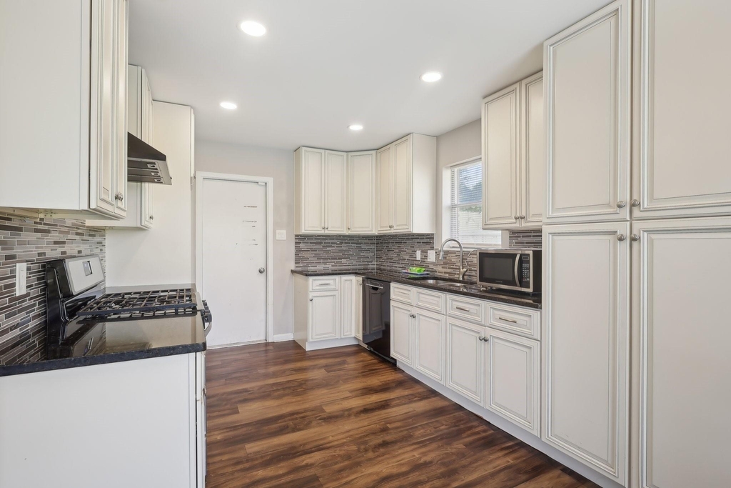 3212 Wavecrest Street - Photo 12