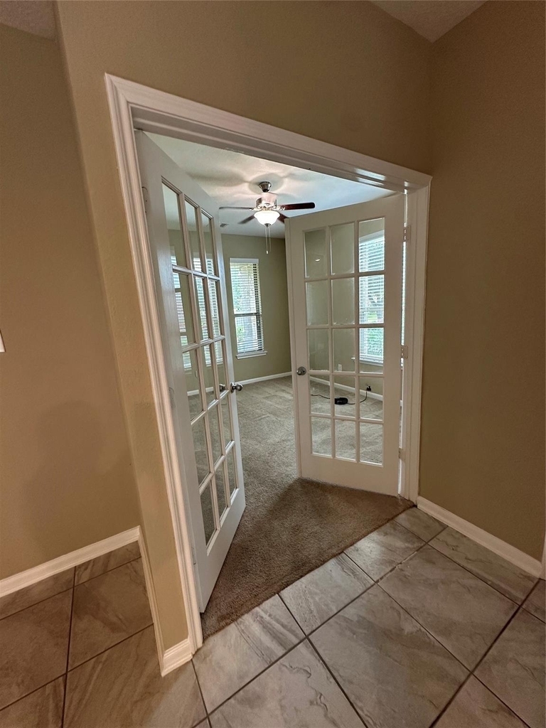 2606 Riverhollow Ln - Photo 3