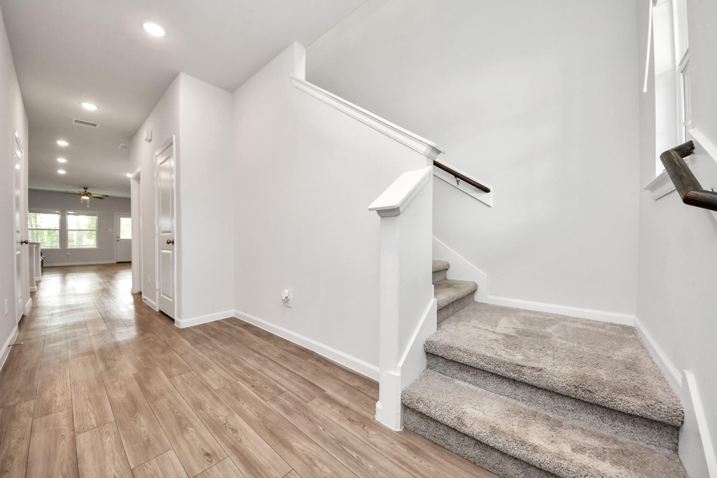 68 Valiant Ridge Trail - Photo 24