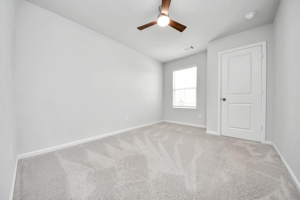 68 Valiant Ridge Trail - Photo 32