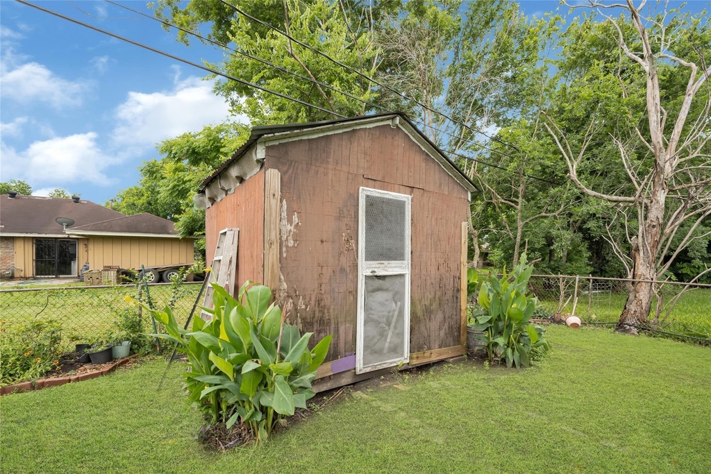 5714 Peacock Street - Photo 5