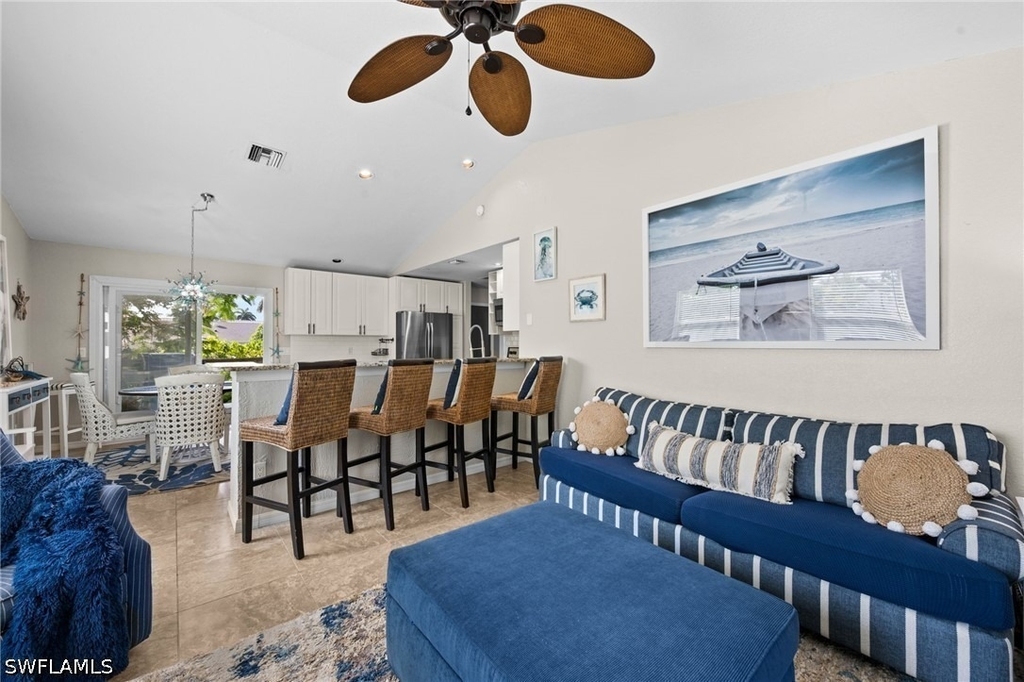 105 W Hilo Street - Photo 9