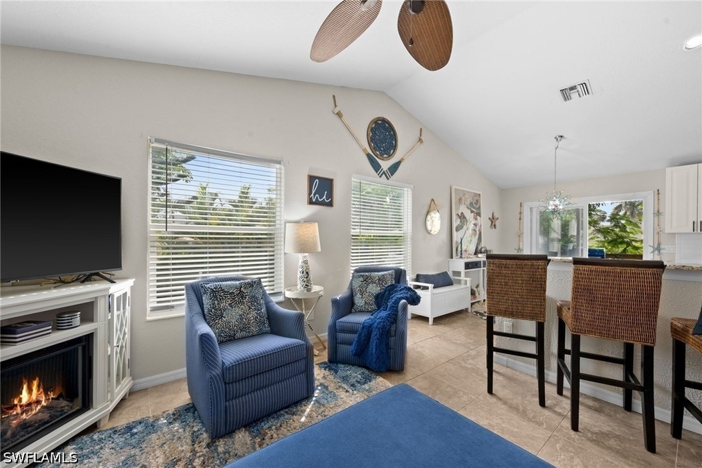 105 W Hilo Street - Photo 11