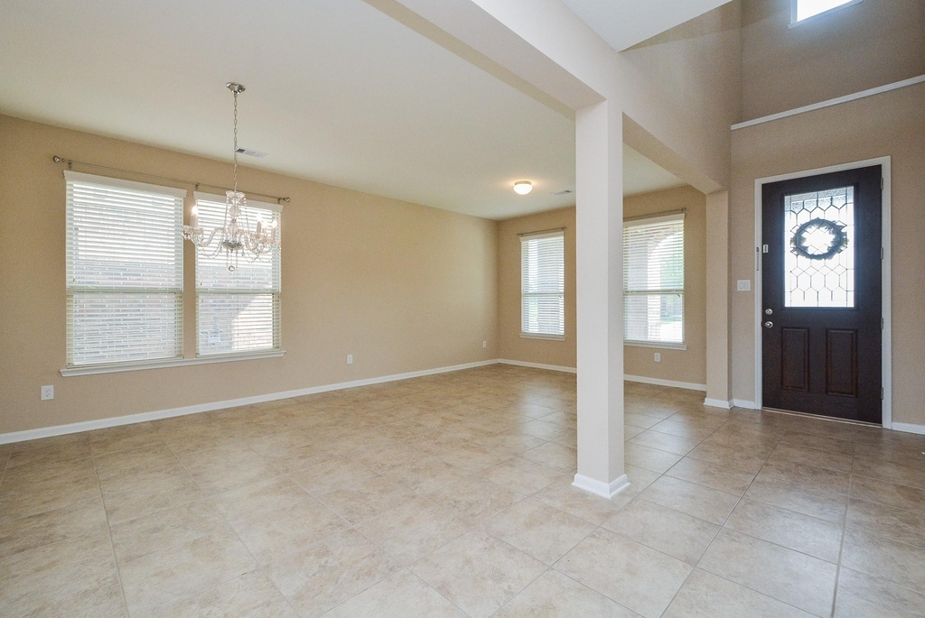 8019 Cheyenne Hills Trail - Photo 3