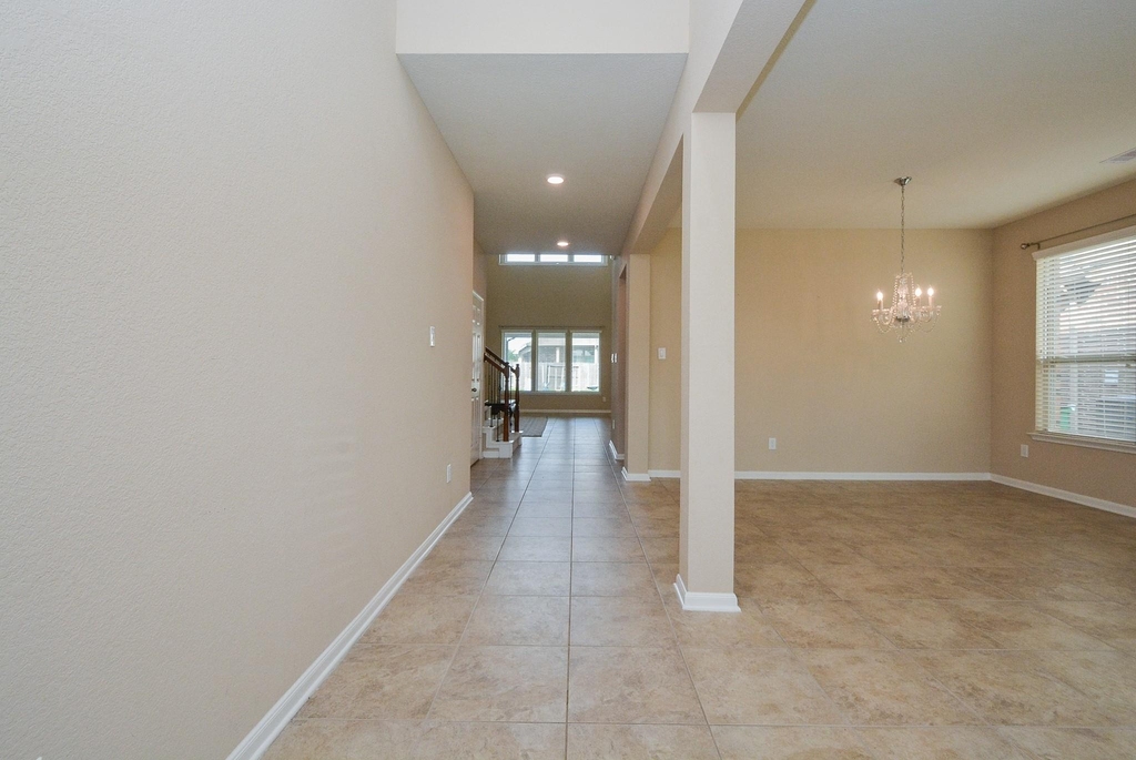 8019 Cheyenne Hills Trail - Photo 4