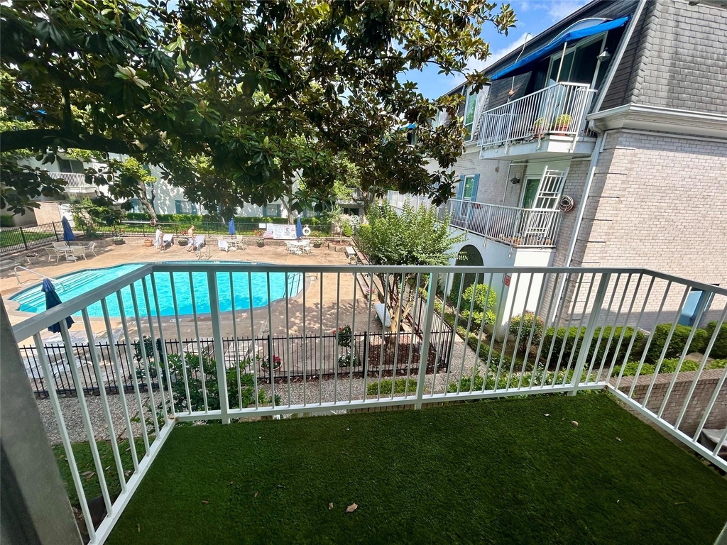 2601 Bellefontaine Street - Photo 18