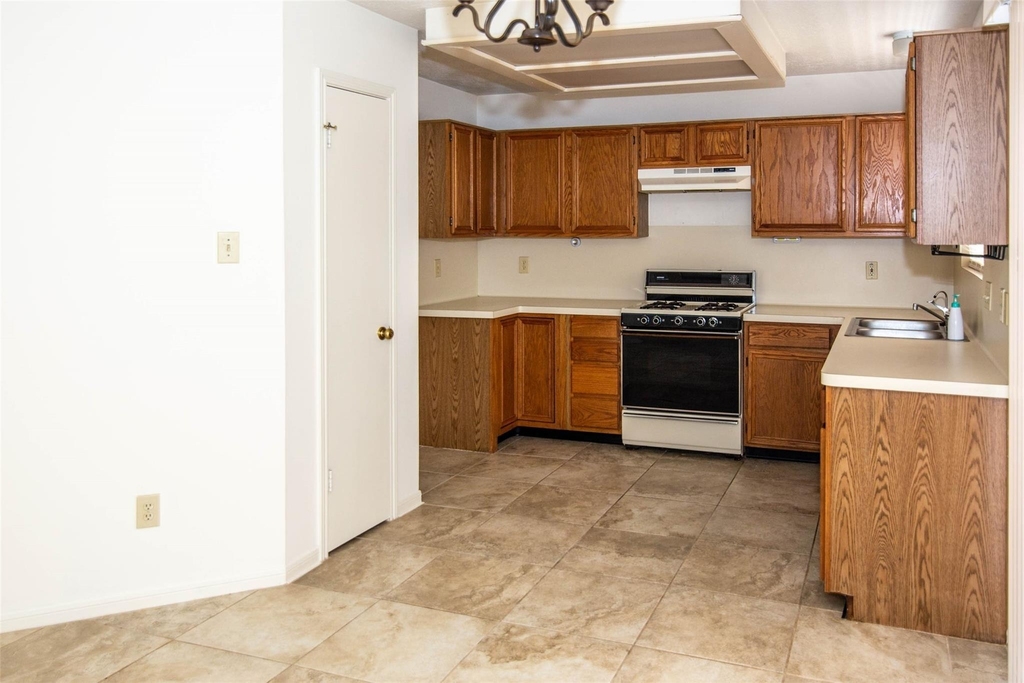 17803 Telegraph Creek Drive - Photo 4