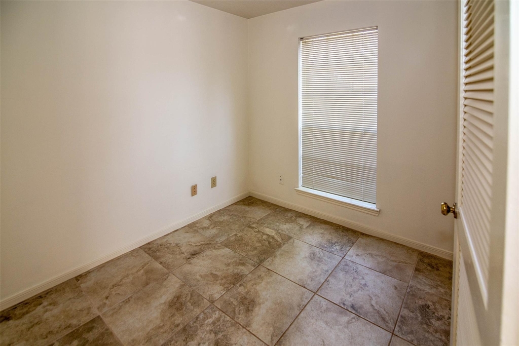 17803 Telegraph Creek Drive - Photo 5
