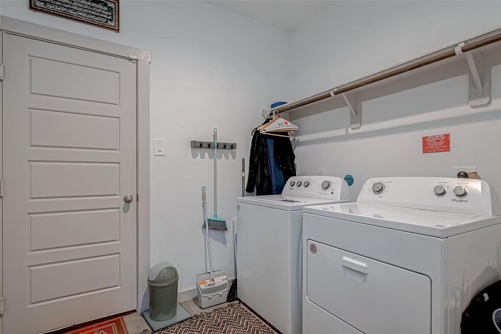 6850 Amber Cliff Lane - Photo 25