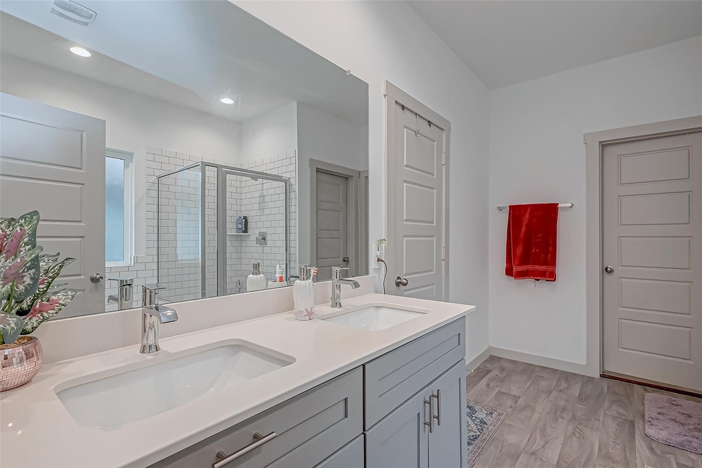 6850 Amber Cliff Lane - Photo 40