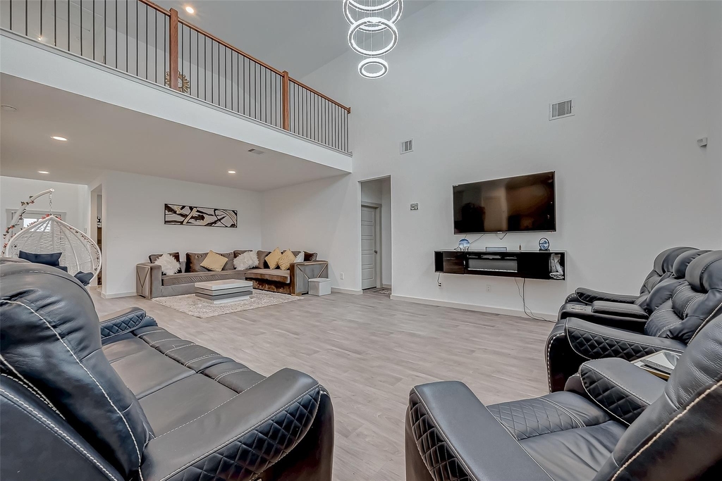 6850 Amber Cliff Lane - Photo 11