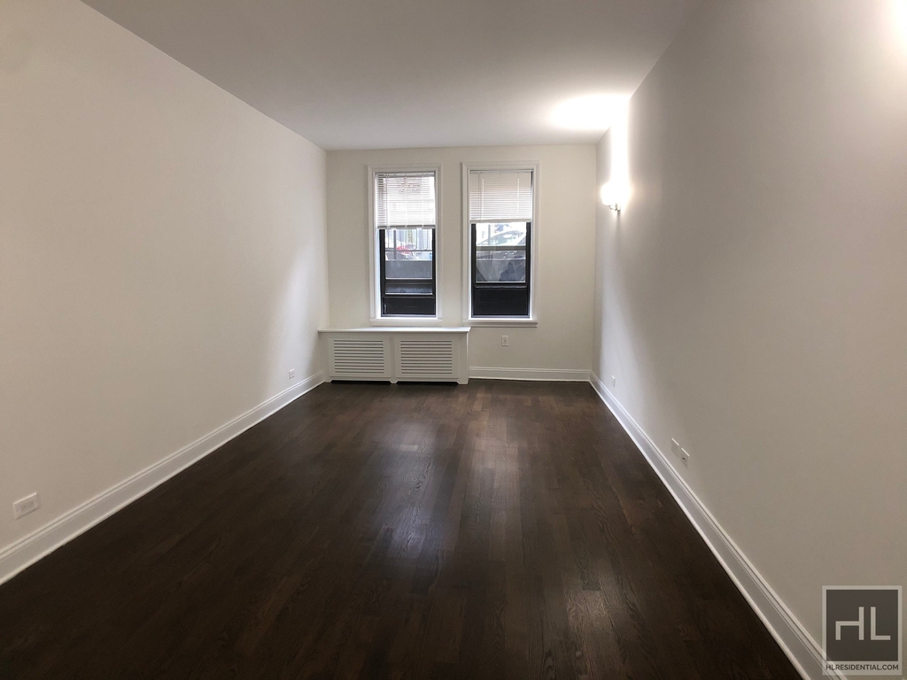 West 22 Street - Photo 0