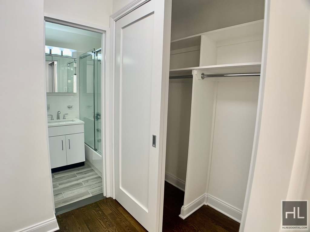 East 56 Street - Photo 2