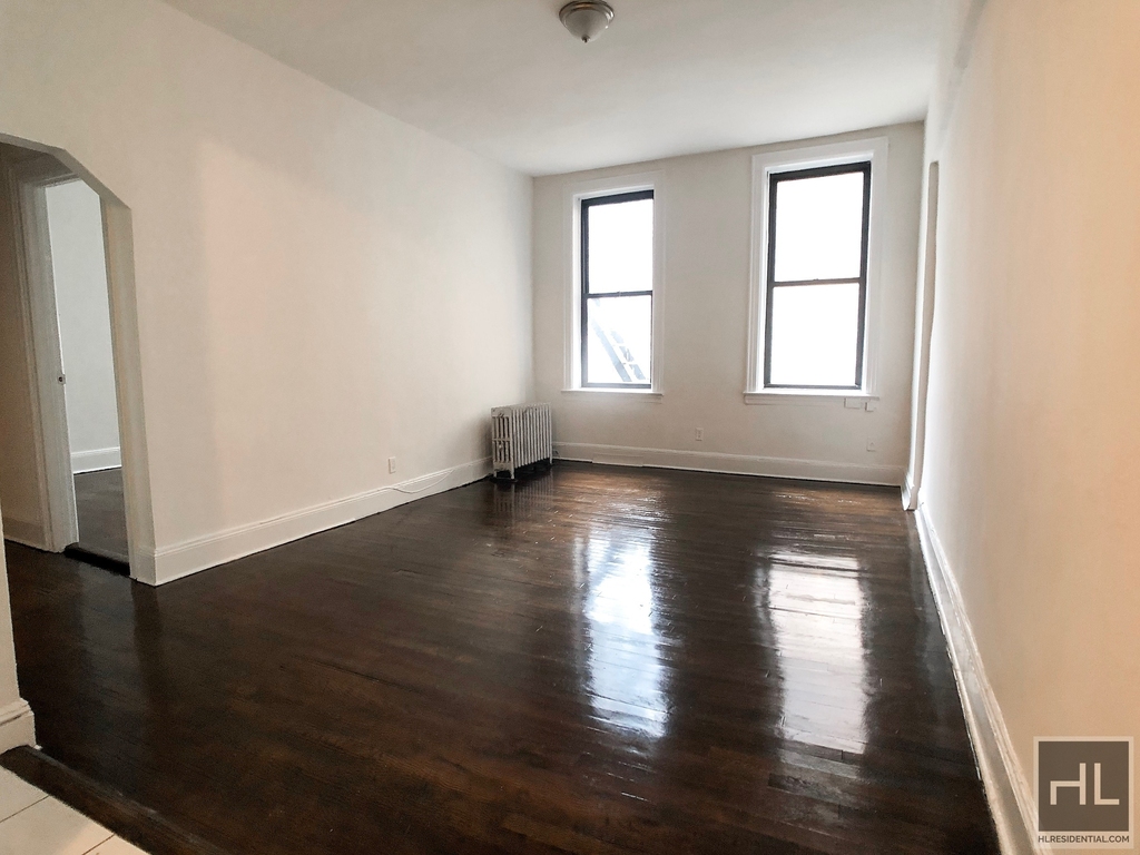 3 Avenue - Photo 0