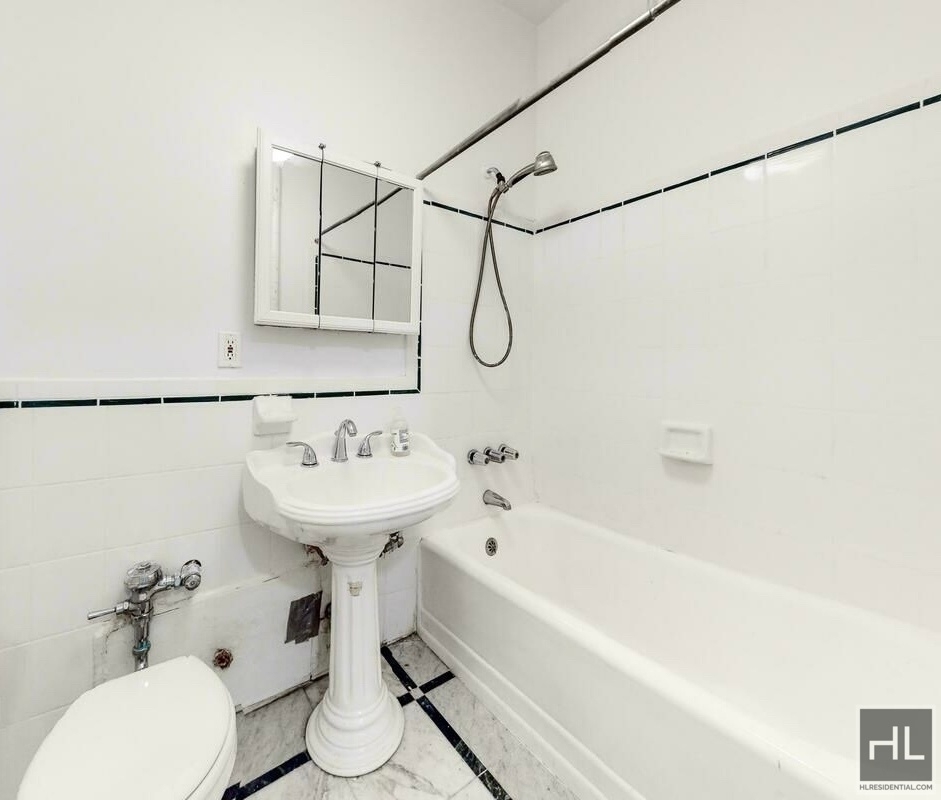 3 Avenue - Photo 5