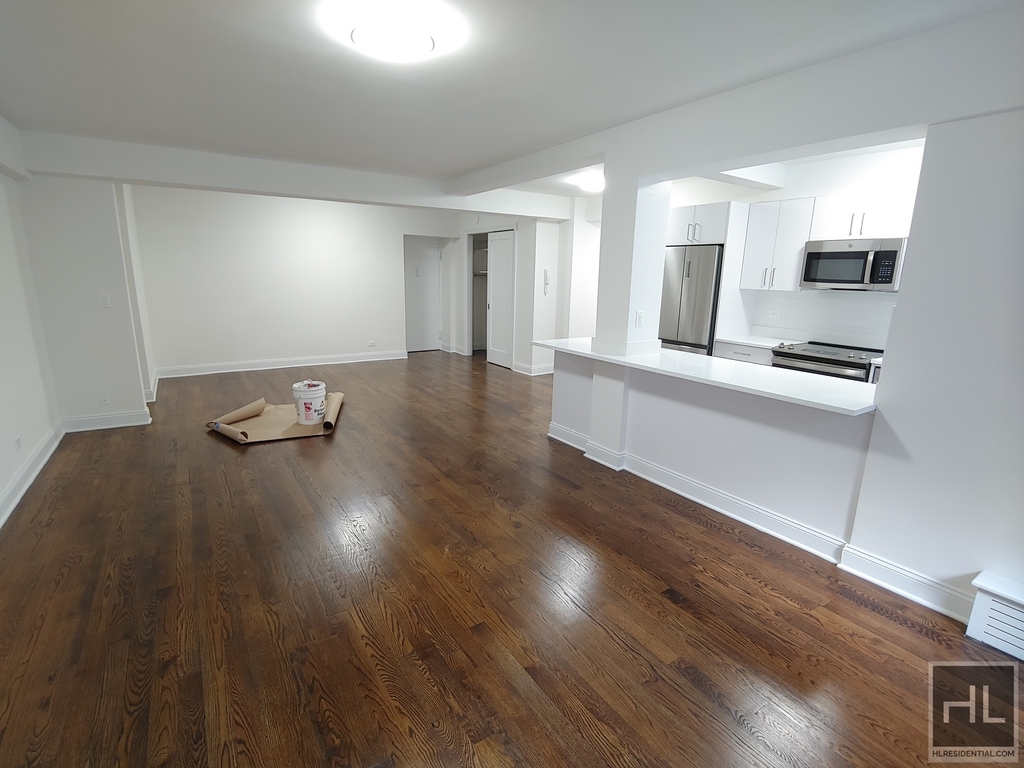 East 69 Street - Photo 0