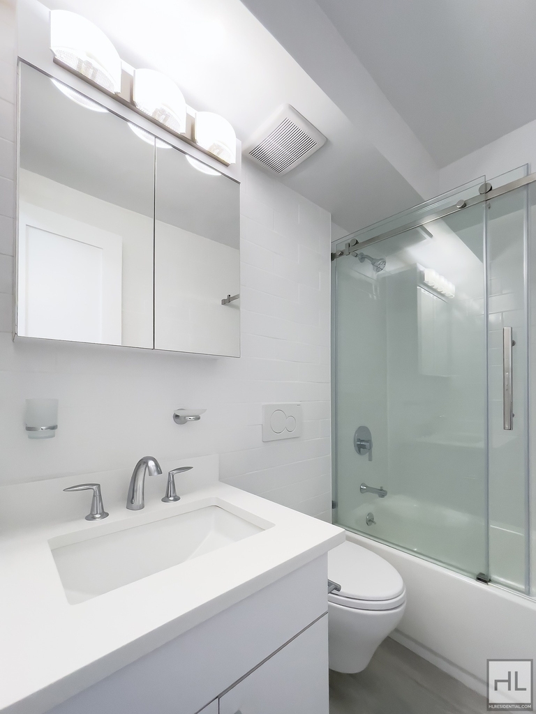 East 56 Street - Photo 6