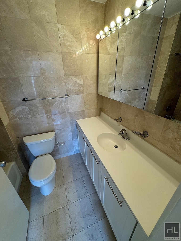 West 87th Street - Photo 5