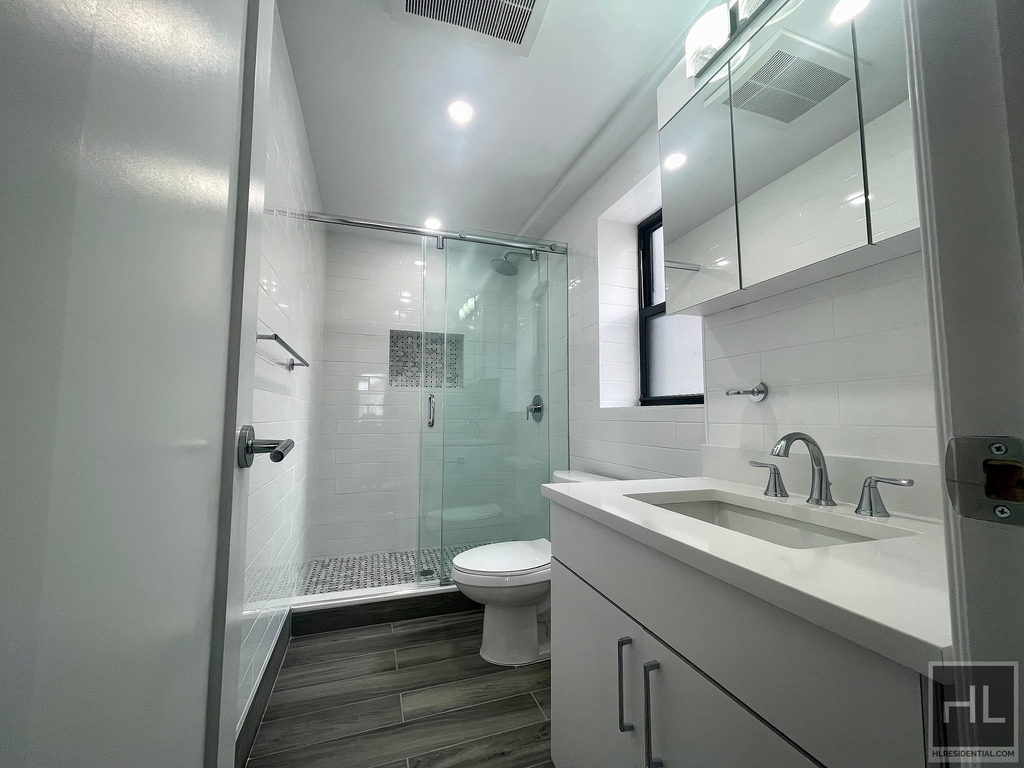 East 38 Street - Photo 3