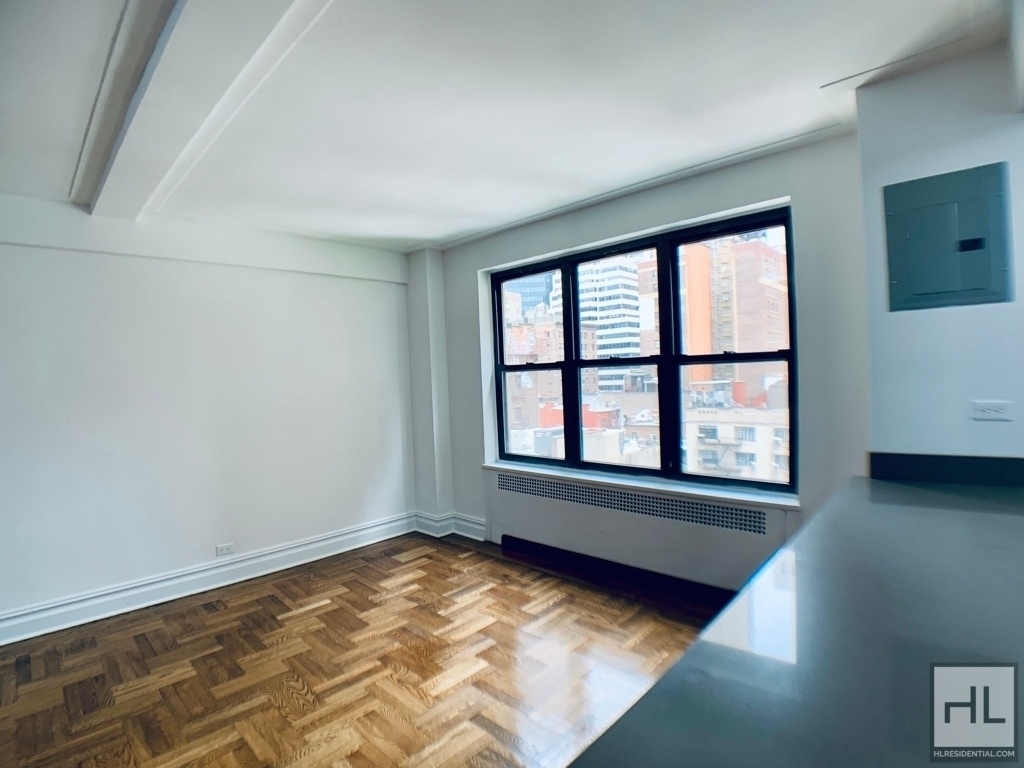 East 38 Street - Photo 0