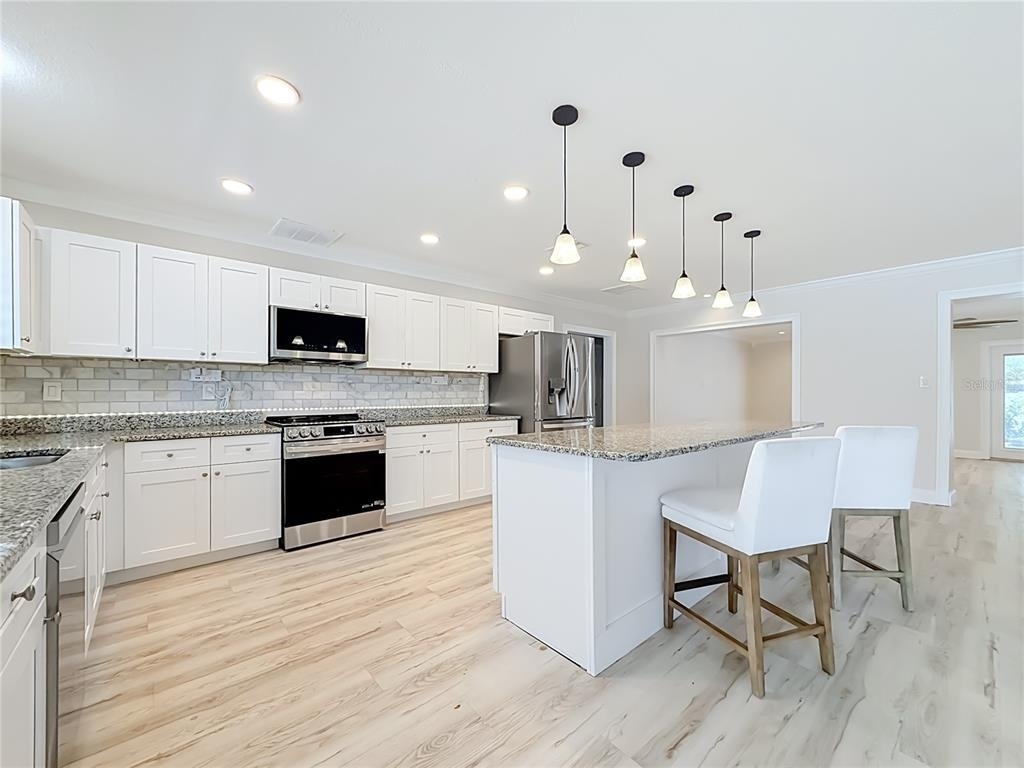 8270 30th Avenue N - Photo 18