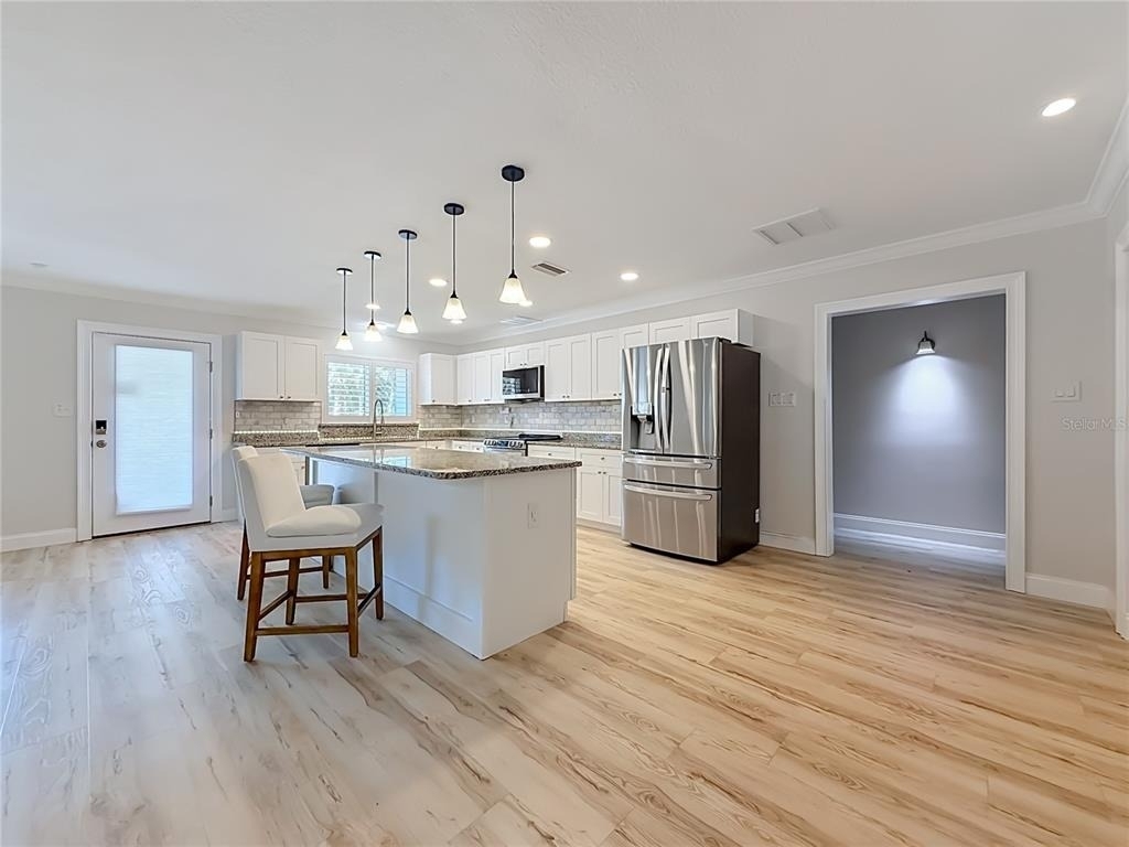 8270 30th Avenue N - Photo 9