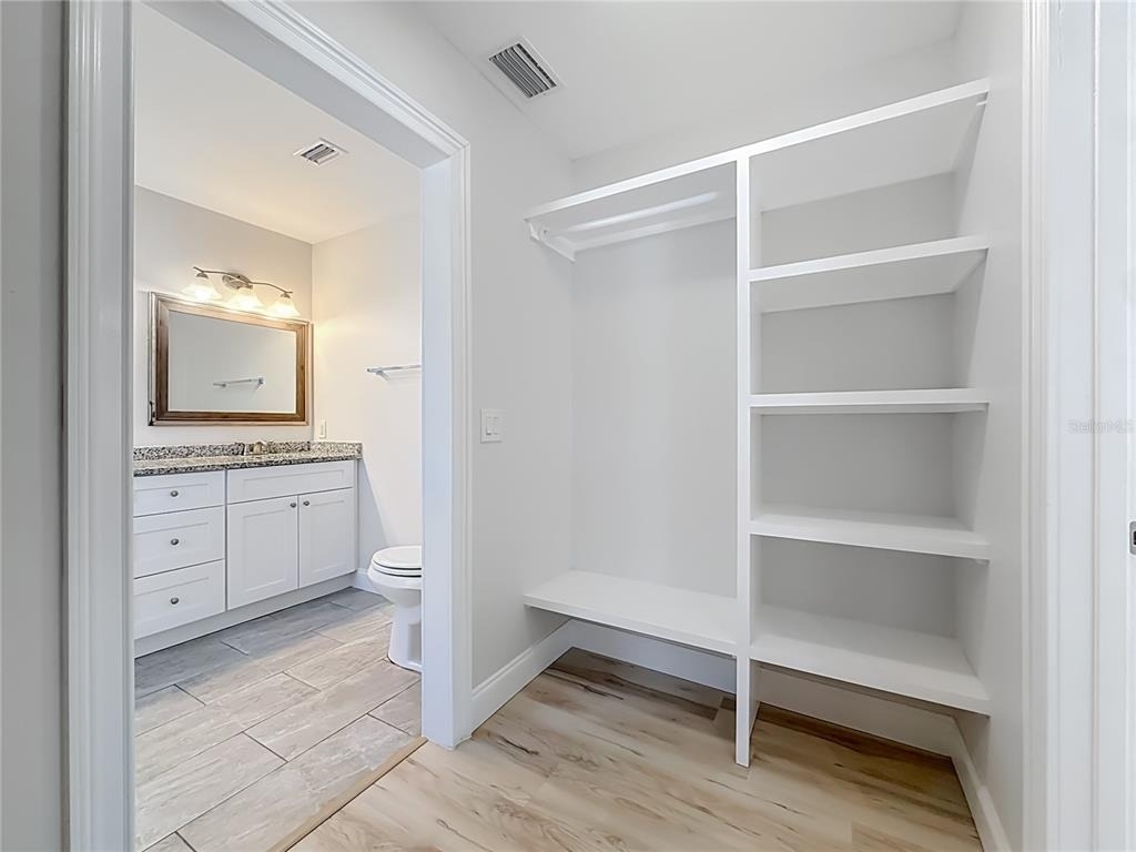 8270 30th Avenue N - Photo 28