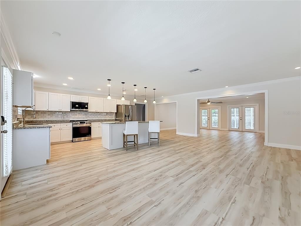 8270 30th Avenue N - Photo 7