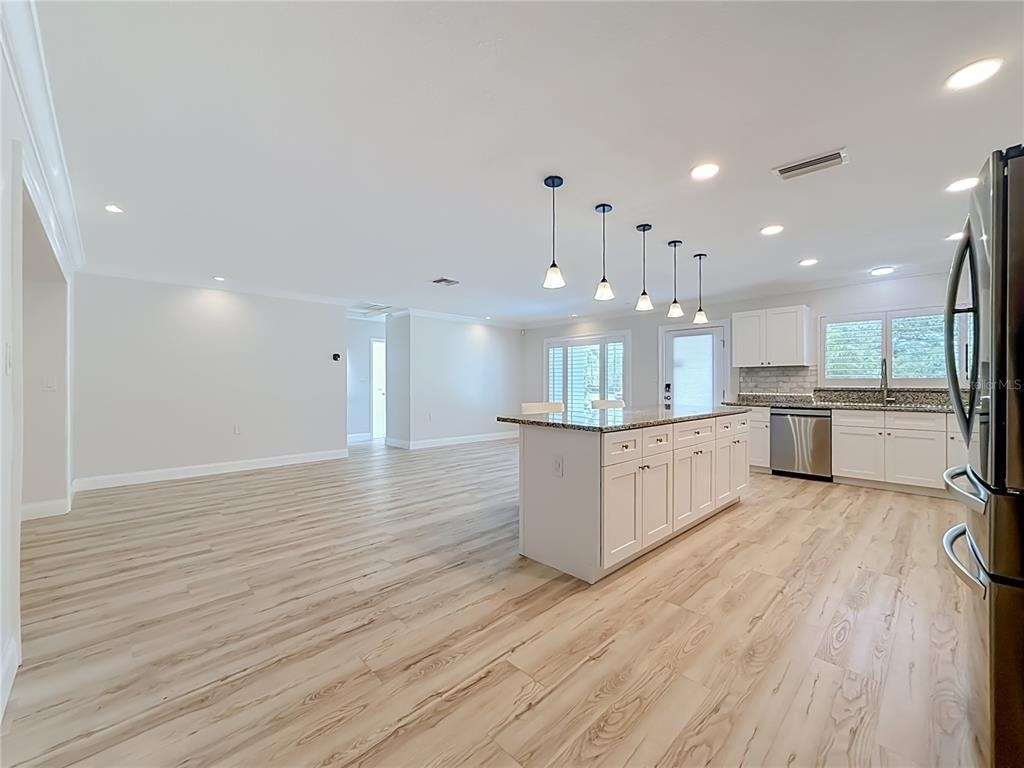 8270 30th Avenue N - Photo 10