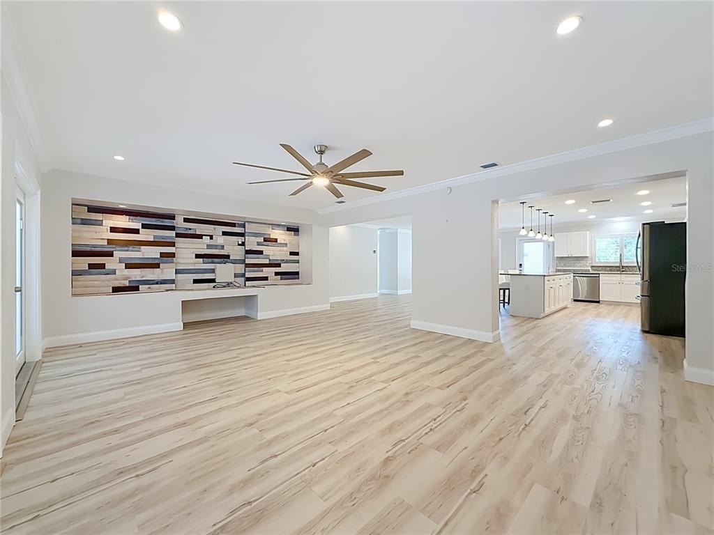8270 30th Avenue N - Photo 22