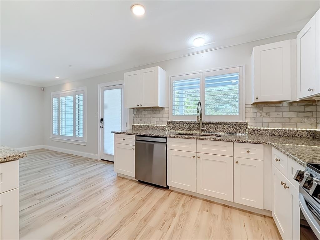 8270 30th Avenue N - Photo 14