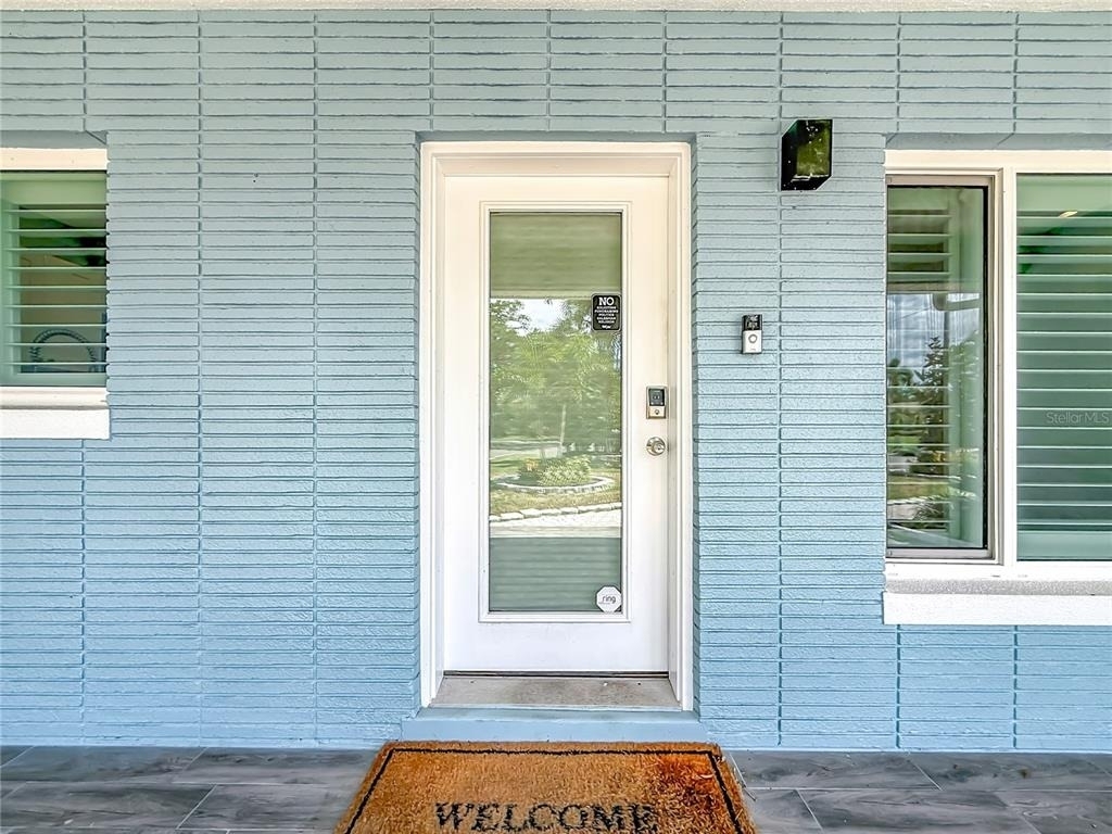 8270 30th Avenue N - Photo 6