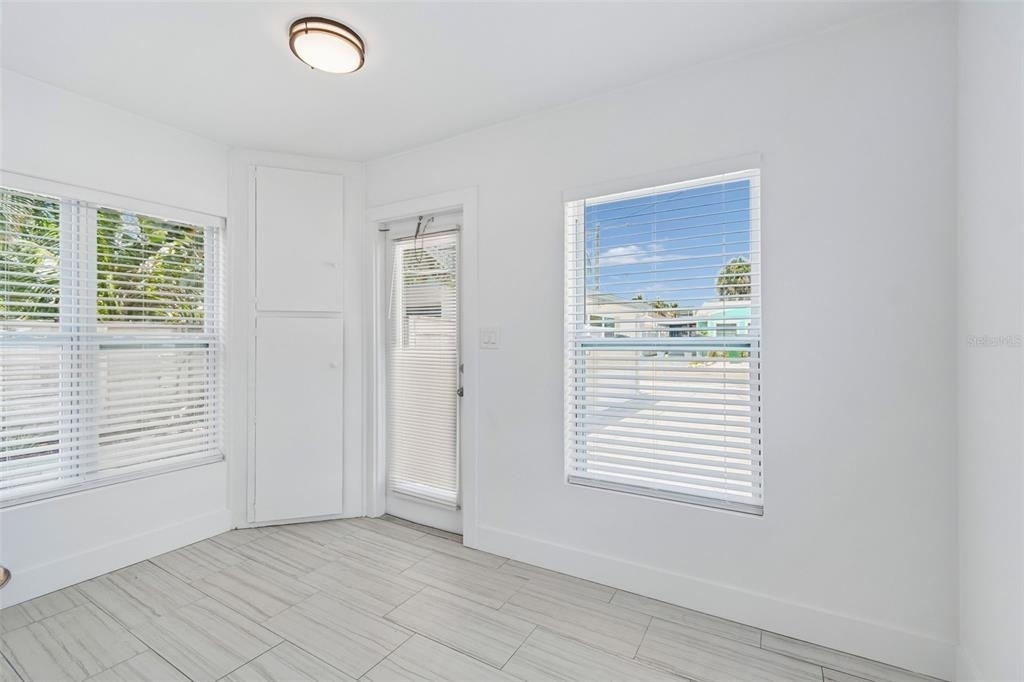 8125 Bayshore Drive - Photo 15