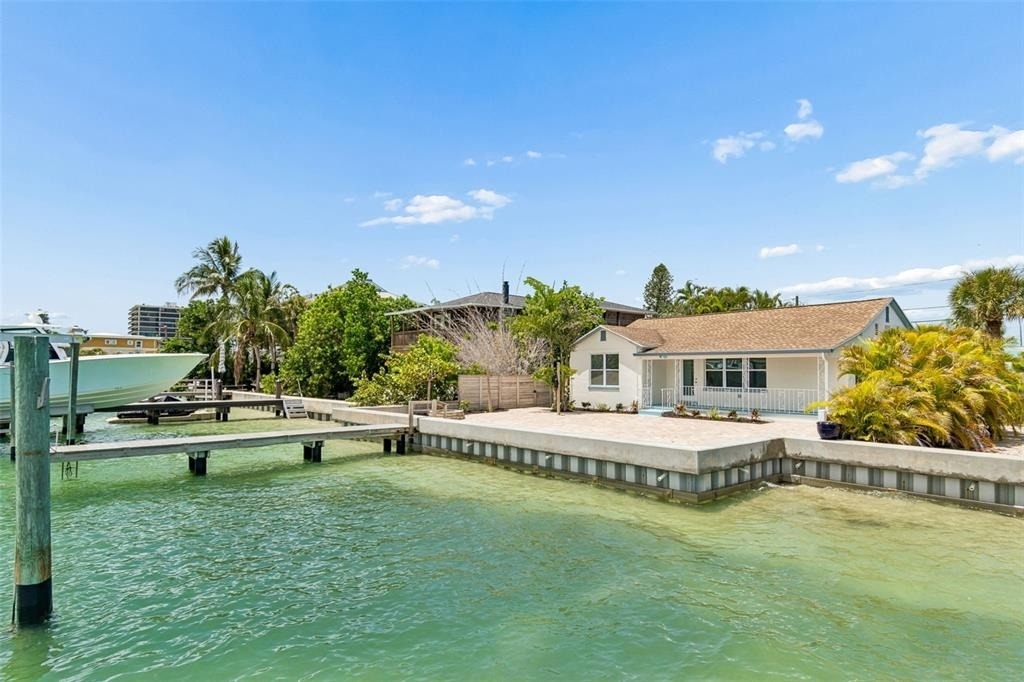 8125 Bayshore Drive - Photo 2