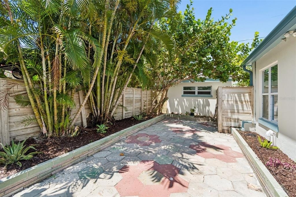 8125 Bayshore Drive - Photo 21