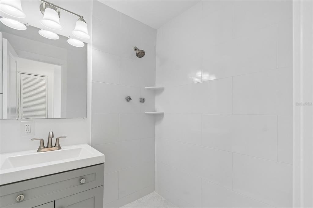 8125 Bayshore Drive - Photo 17