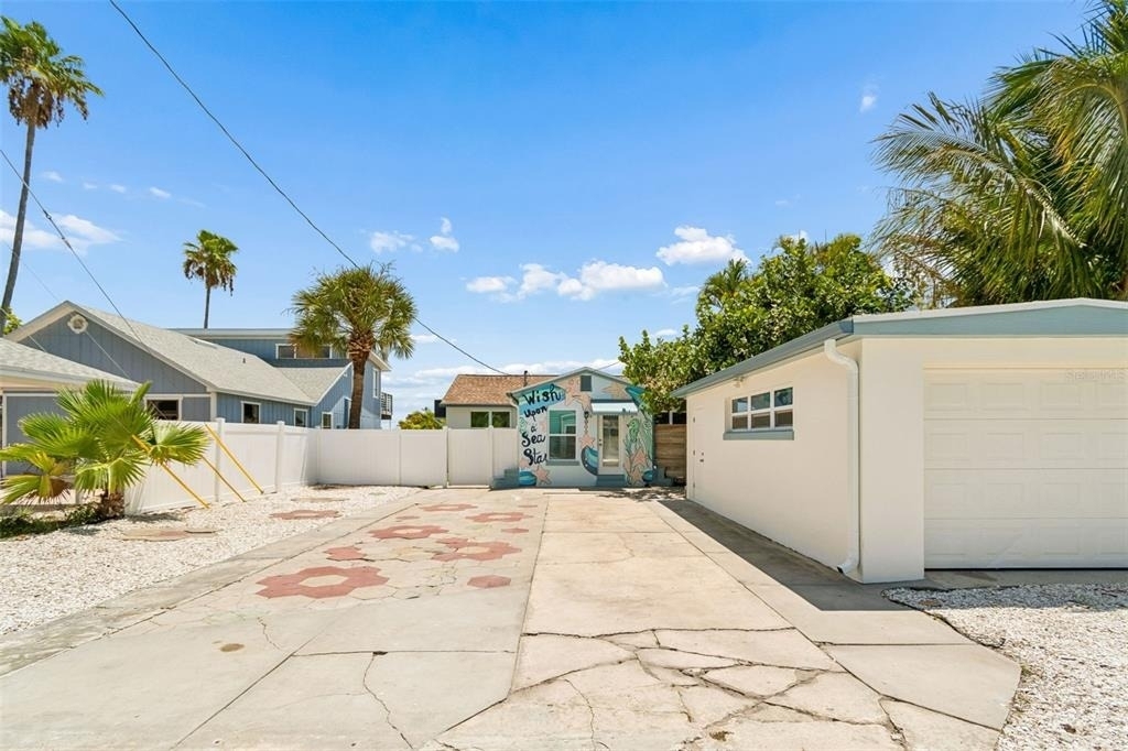 8125 Bayshore Drive - Photo 10